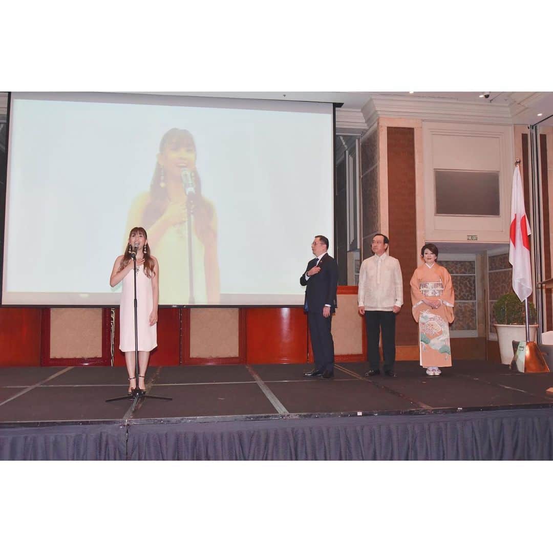Beverlyさんのインスタグラム写真 - (BeverlyInstagram)「Last February 20, I was invited to the event 「National Day Reception of Japan」held in the Philippines. I got to sing the National Anthems of Japan and Philippines. It still feels surreal. Thank you Embassy of Japan (Philippines) for the opportunity.  It was really an honor. I will never forget this wonderful event. 😌 Dress: @ottodame_jp @ottodame  stylist: @keisukeyoshida078  #Beverly #ビバリー #Japan #Philippines」3月4日 18時37分 - beverly_official_