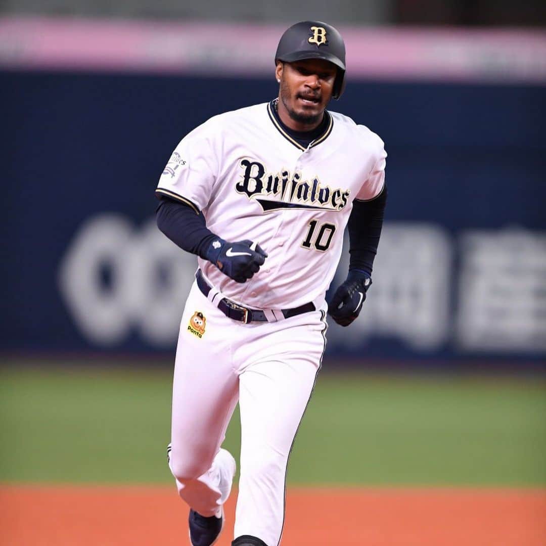 オリックス・バファローズさんのインスタグラム写真 - (オリックス・バファローズInstagram)「#3月4日 #京セラドーム大阪 #千葉ロッテ戦 #ジョーンズ #Bs2020 #buffaloes #baseball #ORIX #プロ野球」3月4日 19時03分 - orix_buffaloes