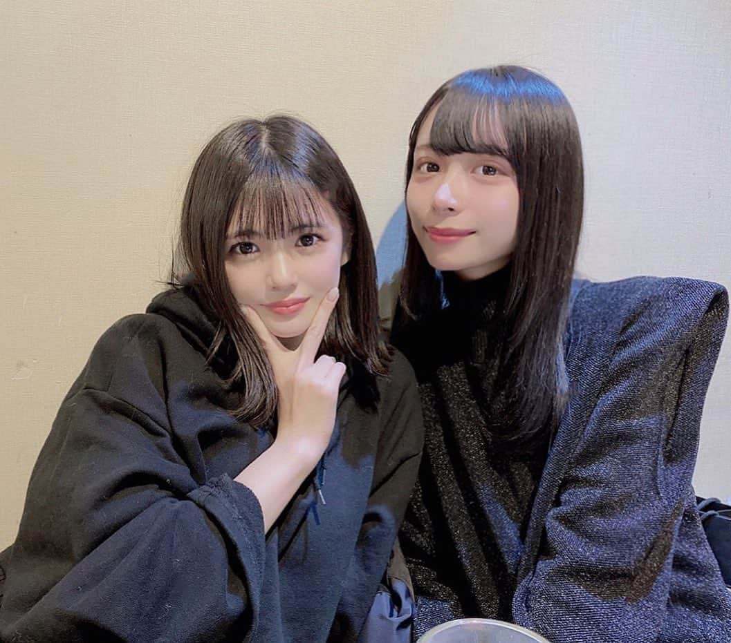 望月朱音  のインスタグラム：「一緒に入るお墓探してくれてるの、、墓友らしい #墓友 #bff」