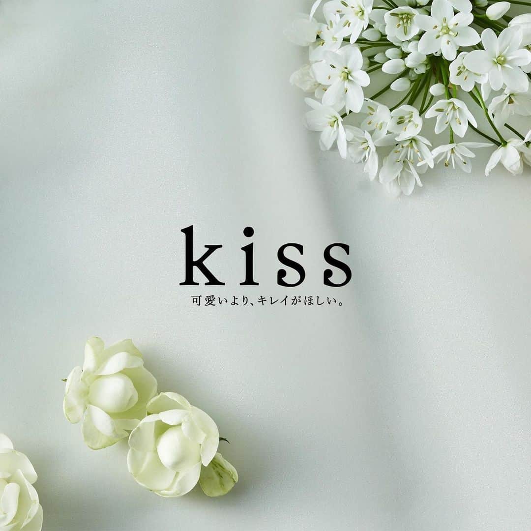 kiss コスメティクス（公式）さんのインスタグラム写真 - (kiss コスメティクス（公式）Instagram)「. ————————————— 可愛いより、キレイがほしい。 ————————————— kissは大人キレイを叶えるブランドとして あなたがより一層輝けるアイテムを 沢山発信していきます☺️ . ぜひチェックしてくださいね✨ . #kissコスメ」3月4日 19時42分 - kiss.cosmetics