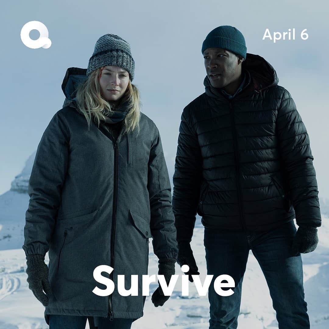 ソフィー・ターナーのインスタグラム：「#Survive. Coming April 6. Only on @quibi. With this badass and all round incredible human @coreyhawkins」