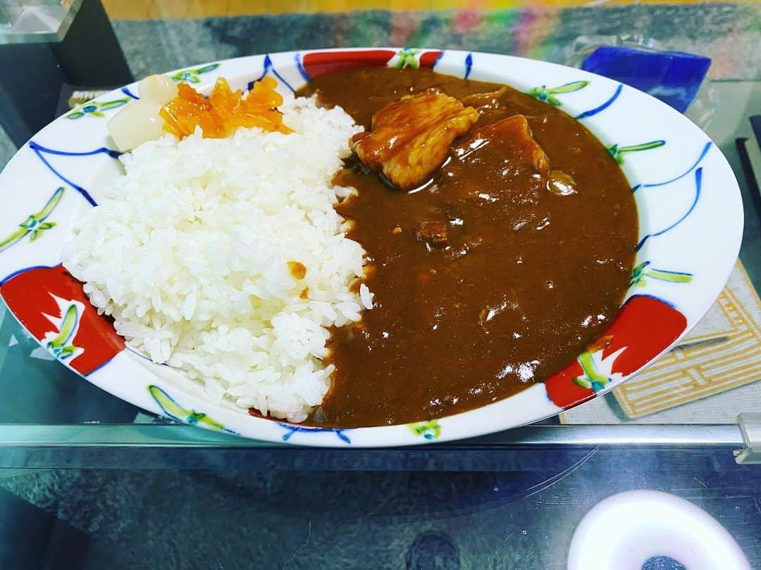 小沢仁志さんのインスタグラム写真 - (小沢仁志Instagram)「おはようさん❗️ 昨日から仕込んだカレー いつもの、３日かかる 本気カレーではないが 我ながら旨い❗️ 食ったらロケに出発❗️」3月5日 6時27分 - ozawa_hitoshi