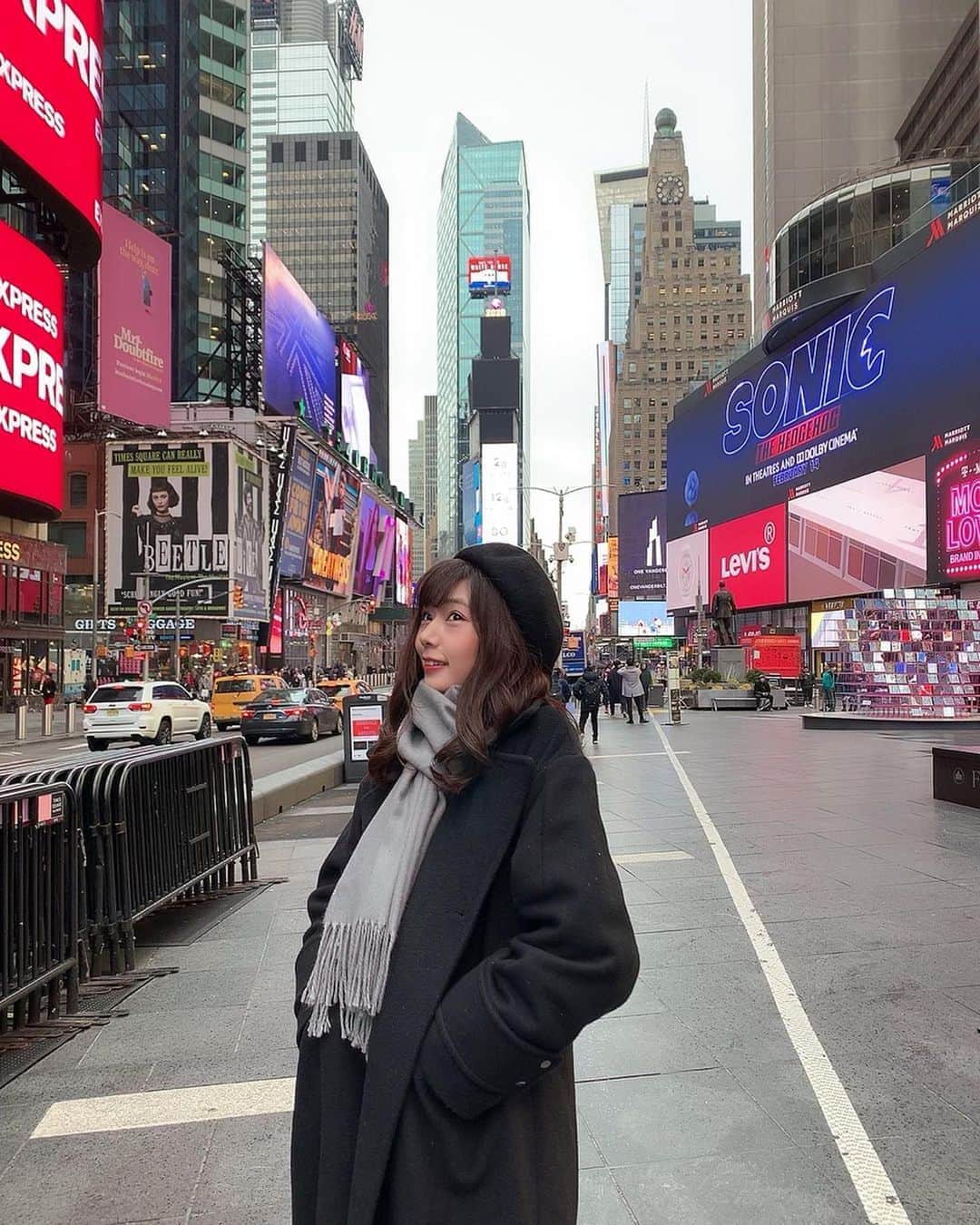 杉浦みずきのインスタグラム：「. NY💜 タイムズスクエア ・ ・ #newyork  #timessquare」