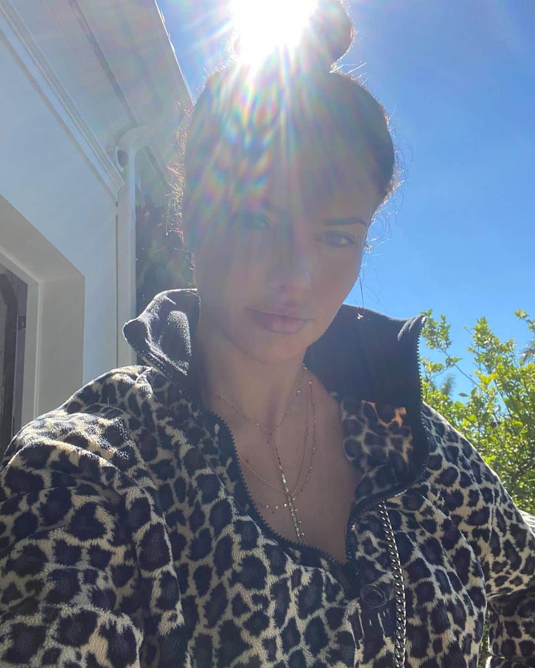 アドリアナ・リマさんのインスタグラム写真 - (アドリアナ・リマInstagram)「💎 WHAT YOU SEEK IS SEEKING YOU - RUMI 💎」3月4日 22時26分 - adrianalima