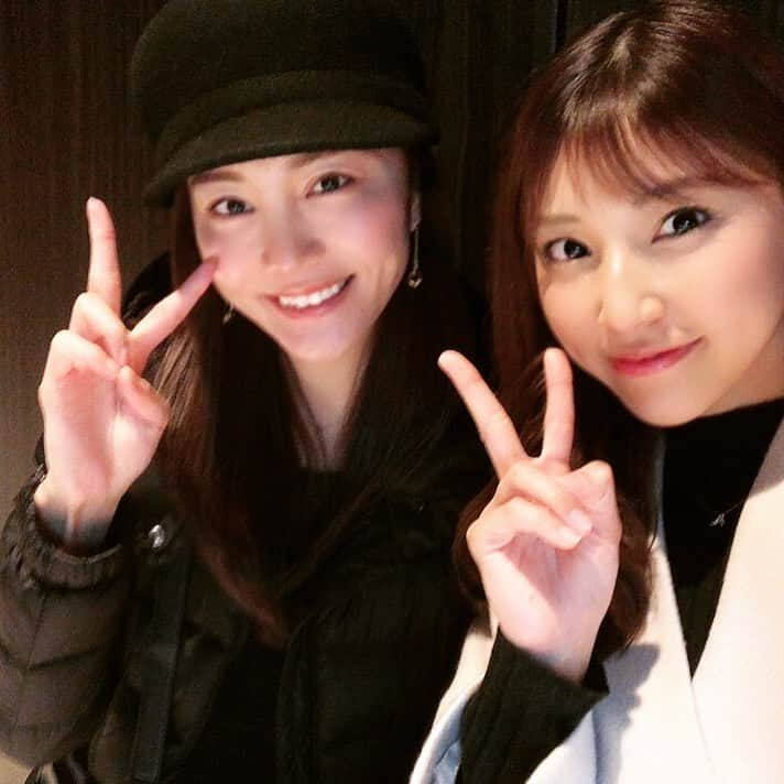 佐藤美央里のインスタグラム：「今日はあーちゃんとランチ🍴 話が尽きなくて、時間があっという間😆💕 可愛いくて癒された〜♫一緒にGT観戦行くのも楽しみっ🏁✨」