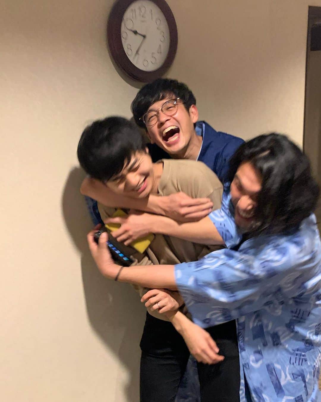 池田真一のインスタグラム：「すみません🙇‍♂️ ずっと内緒にしてましたが、桑さんろくでなしミトリズ修学旅行死ぬほど楽しんでました🙇‍♂️ #ろくでなしミトリズ #修学旅行 #トット #桑原」