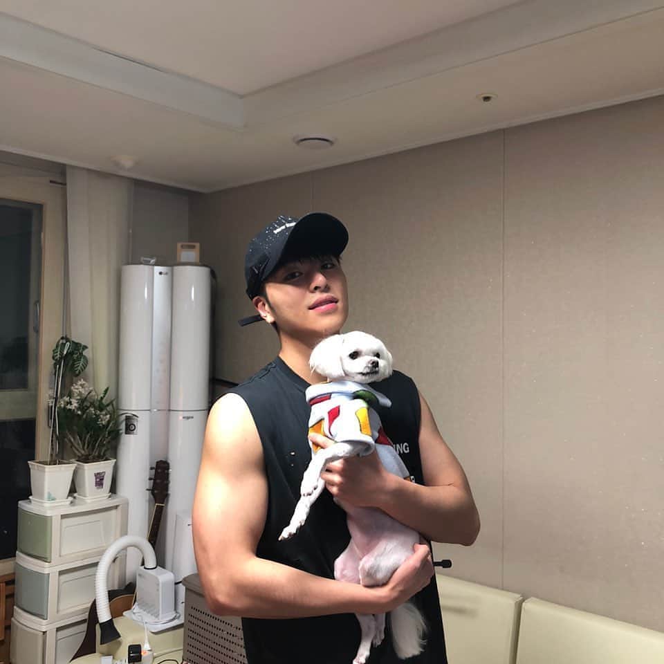 JU-NE（ク・ジュンフェ）のインスタグラム：「보고팠던 빵댕이」