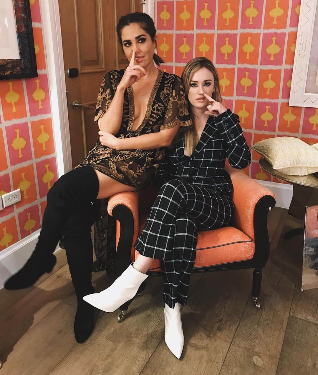 アシュレー・ジョンソンのインスタグラム：「Happiest of Birthdays to this most perfect woman, @audreyesparza! I think the absolute world of you and I feel so lucky to know you. I love you and miss you like crazy! #PatataForever」