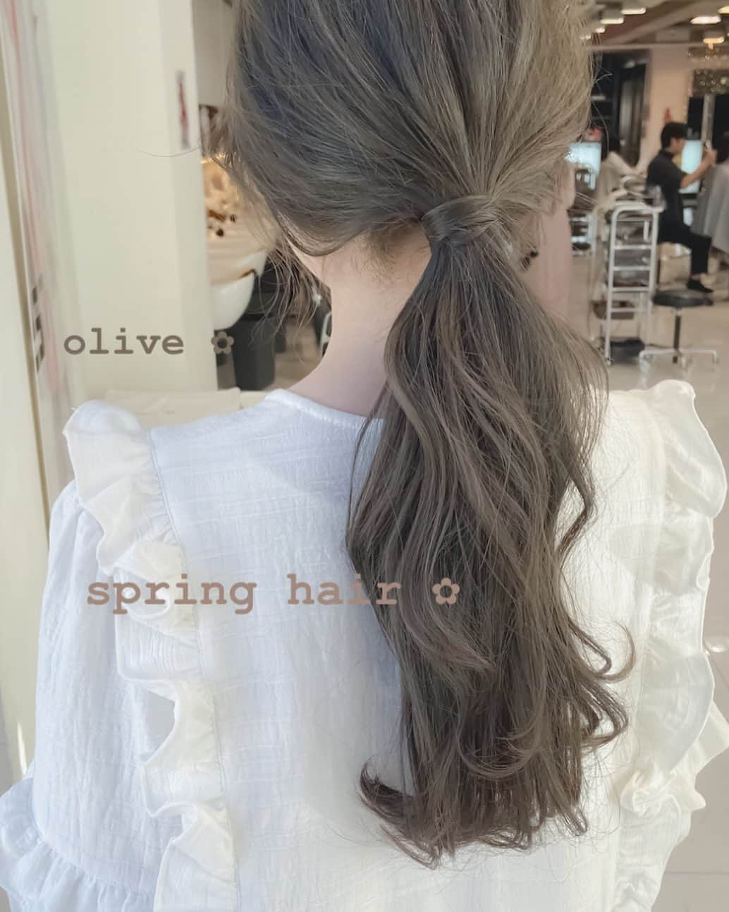 佃加菜さんのインスタグラム写真 - (佃加菜Instagram)「✿spring hair✿ olive × 白ブラウス　可愛い♡」3月5日 1時17分 - tsukuda_kana