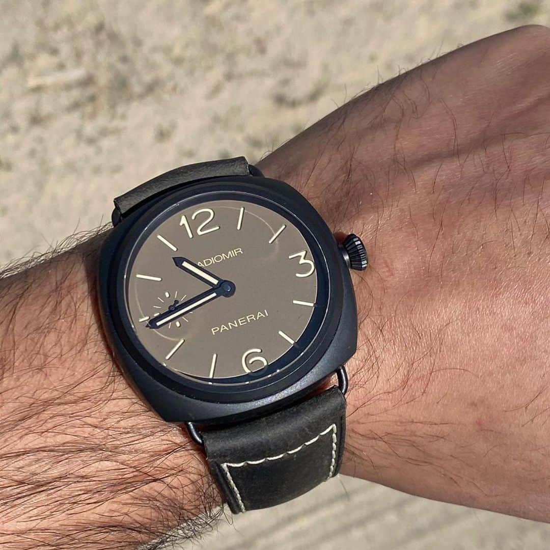 パネライのインスタグラム：「Something that is rare and hardly seen. The #Panerai #PaM611. What do you think? Pic by @truegentle #paneraicentral」