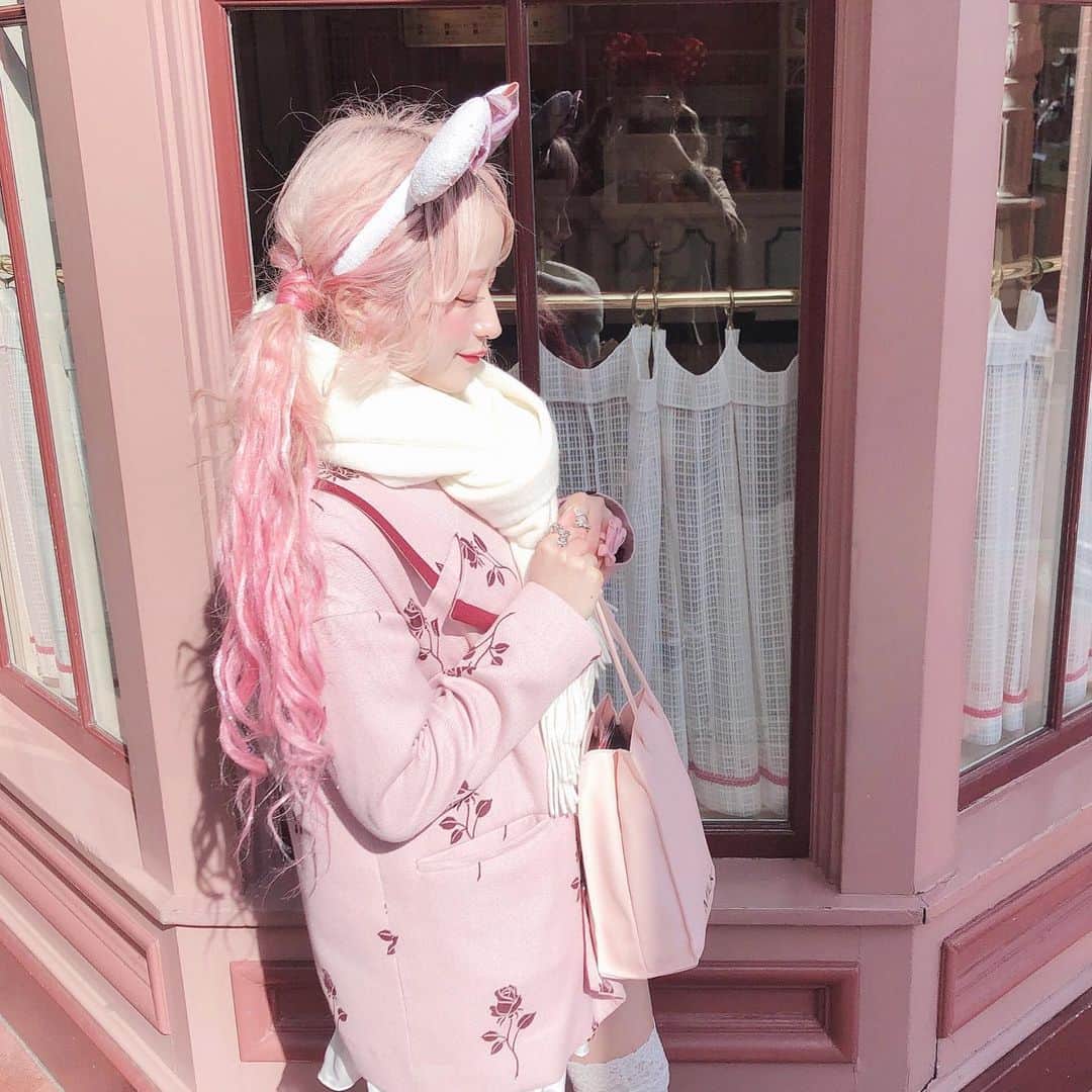 胡桃兎愛のインスタグラム：「🕌🌹🎀」