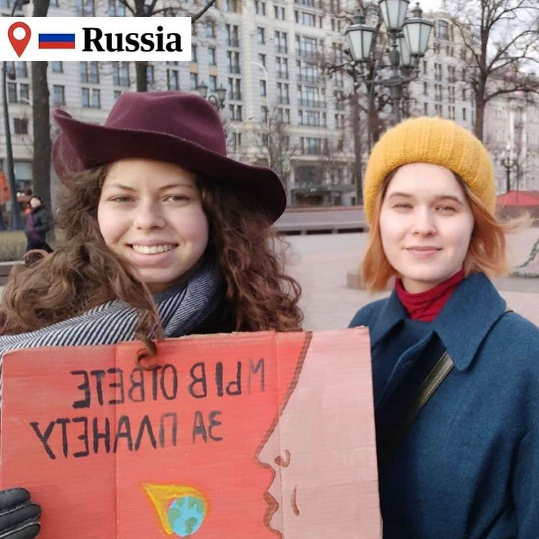 レオナルド・ディカプリオさんのインスタグラム写真 - (レオナルド・ディカプリオInstagram)「From the @guardian: Did you take part in Friday’s #FridaysForFuture strike?  @gretathunberg made an appearance at the march in Bristol, UK. She addressed a crowd of about 25,000 people and praised the way climate activists in the city had managed to delay plans for a new airport.  Protests were staged in other parts of the world, from Australia to Nigeria. Swipe right for highlights.  Photos: Dylan Martinez/Reuters +@fff_Sydney + @FridayNigeria + @Fri4FutureSea + @fff_tui + @lizwathuti + @MakichyanA & @brothadestin via Twitter」3月5日 4時01分 - leonardodicaprio