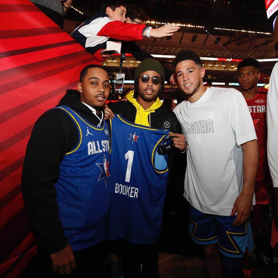 デアンジェロ・ラッセルのインスタグラム：「We’re fans to brotha #Firstofmany」