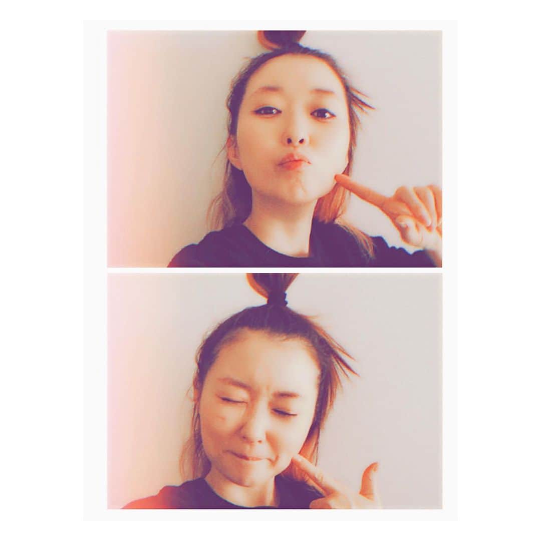 荒牧陽子のインスタグラム：「2020.3.5  親知らず抜歯2﻿ ┈︎┈︎┈︎┈︎┈︎┈︎┈︎┈︎┈︎┈︎┈︎┈︎﻿ 上も取ってきたよ﻿ 今回は30秒ほどで終わりました﻿ すごい…﻿ ﻿ お口の中で工事してる感じ﻿ ﻿ ﻿ ＼ガガッ　ガガガッ／　﻿ ﻿ 　٩꒰ʘʚʘ๑꒱۶﻿ ﻿ ﻿ むくみはなんとか治ってきました﻿ ロキソニンたくさん飲んでたから﻿ むくんでたんだと思う﻿ ﻿ ほんと？﻿ ﻿ 丸顔は相変わらずなのでご心配なく←﻿ ﻿ ﻿ ﻿ 抜糸も終わり、﻿ ひとまず落ち着いてから﻿ 最後の1本抜こうかな﻿ ┈︎┈︎┈︎┈︎┈︎┈︎┈︎┈︎┈︎┈︎┈︎┈﻿ #荒牧陽子」
