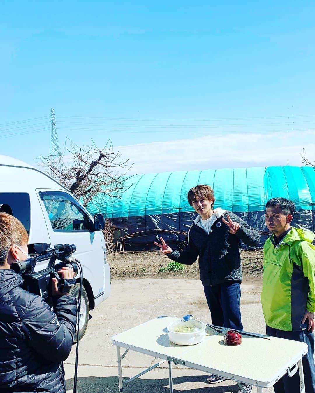 杉浦太陽さんのインスタグラム写真 - (杉浦太陽Instagram)「今日は栃木県鹿沼市！ ニラの生産地のロケ！  まもなく春の訪れですねぇ〜(^^) @sugiurataiyou_official  #栃木県鹿沼市 #BS日テレ #旬感レシピ #ニラ編 #これから都内に戻り #レストランで調理！」3月5日 15時00分 - sugiurataiyou_official