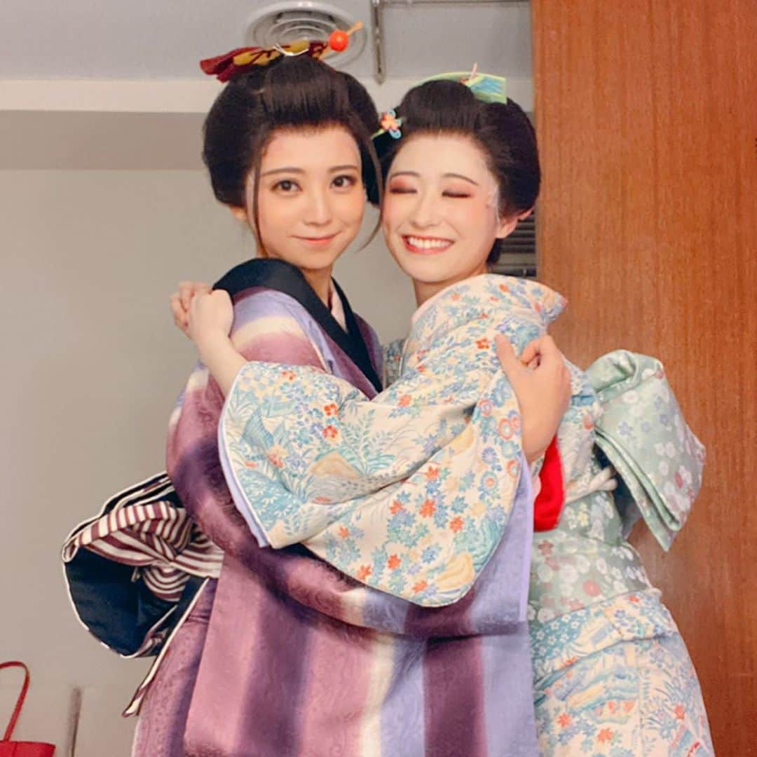 熊谷彩春さんのインスタグラム写真 - (熊谷彩春Instagram)「・ 『天保十二年のシェイクスピア』千秋楽 ー アメブロを更新しました https://ameblo.jp/iroha-kumagai/entry-12579775720.html ・ 今日は本来なら、大阪公演の初日。 せっかくなので、インスタに載せていなかった、天保のお写真たちを…📸🌸🎴 ・ #天保十二年のシェイクスピア #日生劇場 #お冬と王次📸 #浦井健治 さん #おさちとお光双子ショット📸 #お光と女郎📸 #唯月ふうか さん #佐吉と浮舟太夫📸 #木内健人 さん #三世次と王次と三姉妹と女郎ーず📸 #高橋一生 さん #浦井健治 さん #唯月ふうか さん #樹里咲穂 さん #土井ケイト さん #福田えり さん #鈴木結加里 さん #可知寛子 さん #武者真由 さん #森加織 さん #白木美貴子 さん #般若愛美 さん #熊谷彩春 #2幕のお冬📸 #もしもシェイクスピアがいなかったら📸 #稽古場での集合写真📸 #ありがとうお冬 #ありがとう浮舟太夫」3月5日 15時22分 - iroha_kumagai