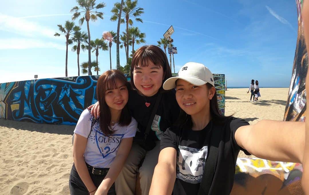 織田夢海さんのインスタグラム写真 - (織田夢海Instagram)「Venice Beach and Griffith❤️❤️ LA was fun for 2 days😆 @daisukehayakawa_jp  @h_mnt.21  @asumin_bieber  ありがとうございます！ とても楽しかったです‼️ また行きましょう🤗🤗 #夜景  #venicebeach  #griffth」3月5日 15時38分 - yumeka_oda_1030