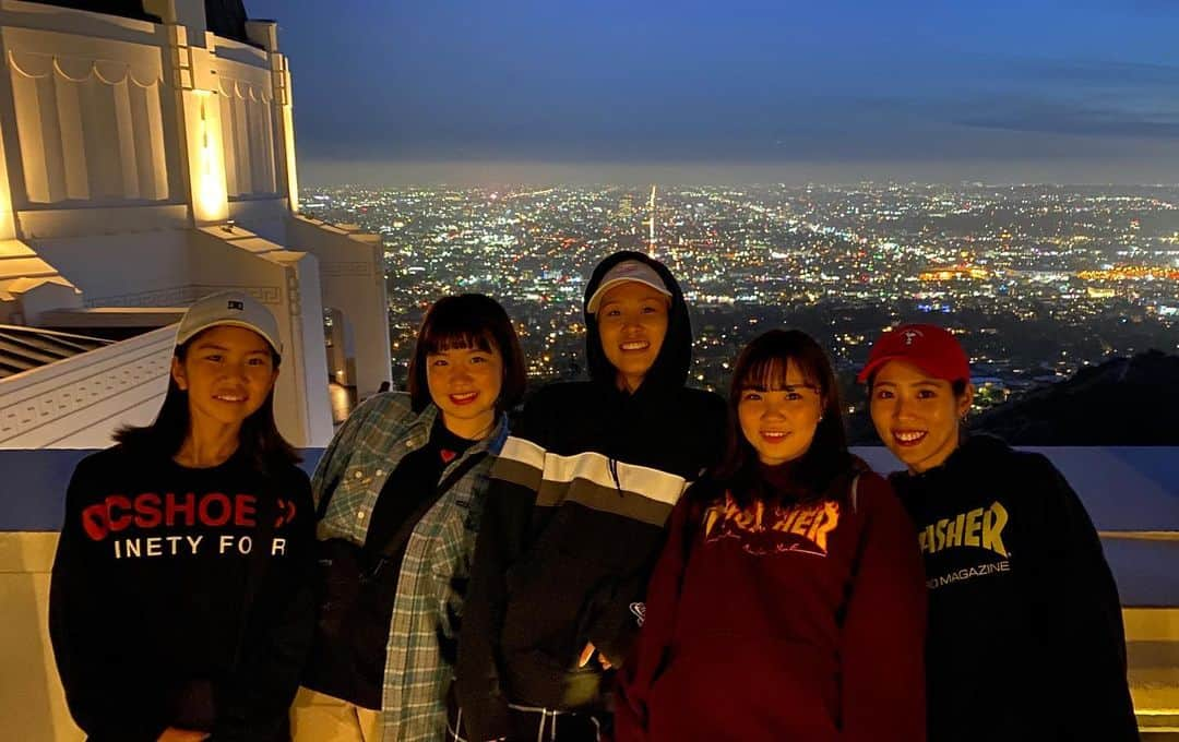 織田夢海のインスタグラム：「Venice Beach and Griffith❤️❤️ LA was fun for 2 days😆 @daisukehayakawa_jp  @h_mnt.21  @asumin_bieber  ありがとうございます！ とても楽しかったです‼️ また行きましょう🤗🤗 #夜景  #venicebeach  #griffth」