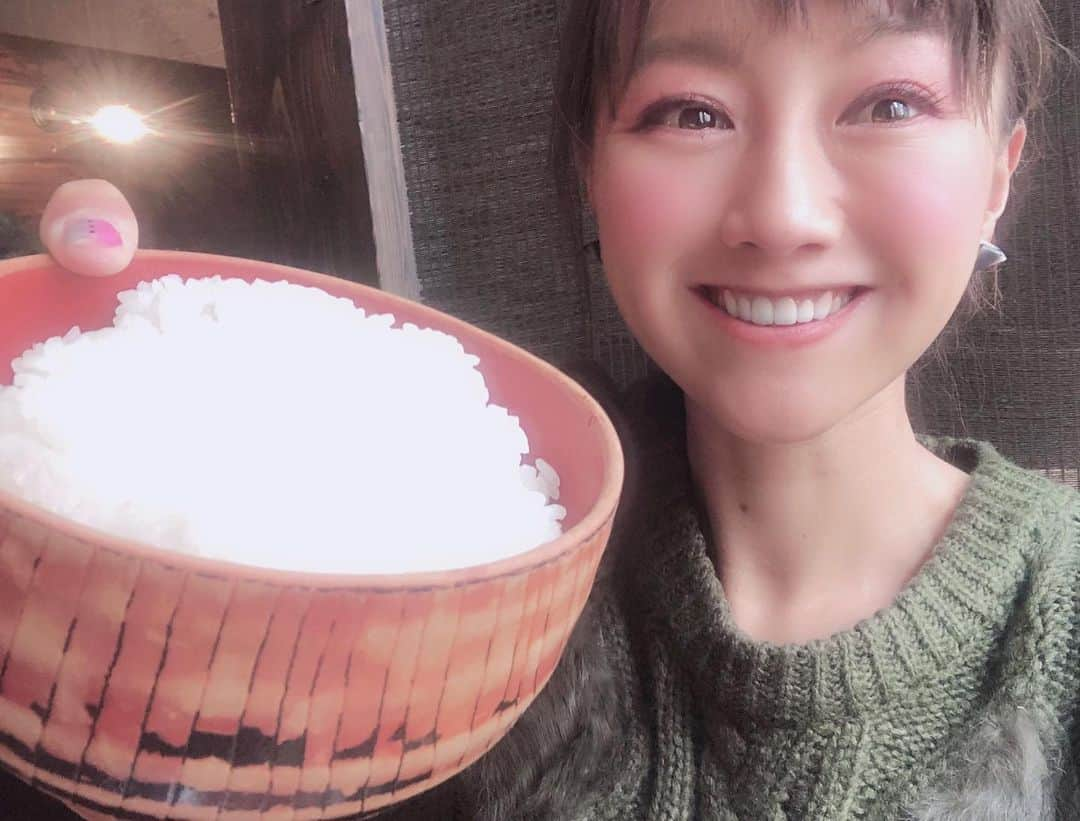 福島和可菜さんのインスタグラム写真 - (福島和可菜Instagram)「取材から…ランチ🤤 🍚ごはん最高🍚  どうしてこんなに美味しいのだ😳‼️（笑）  #普通盛りはもちろん #大盛り #でも足りない #笑 #食欲の #春夏秋冬 #パワー #付けます #米 #ライス #LOVE #目指せ1日50品目 #欲張り #グルメ #ランチ #Power #大食い #大好き #dinner #何食べよう #🍚 #🤤 #😋 #🥰 #🥳 #🍺」3月5日 15時46分 - fukushimawakana