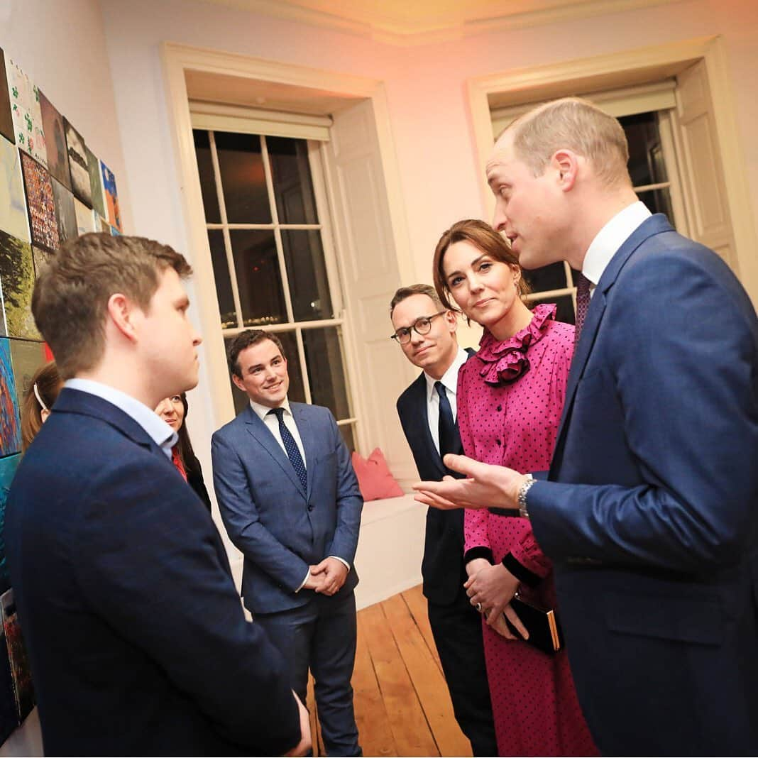 ウィリアム（ケンブリッジ公）さんのインスタグラム写真 - (ウィリアム（ケンブリッジ公）Instagram)「The Duke and Duchess of Cambridge were welcomed by the Irish Tánaiste Simon Coveney to a reception in the @moli_museum in Dublin.  Speaking this evening, The Duke said: • "I am confident that friendship, understanding and a shared vision for a peaceful and prosperous future 🇮🇪🇬🇧 will ensure that the unique and precious bond between our people is not broken. • My family is determined to continue playing our part in protecting, preserving and strengthening that bond". • Swipe 👉 to see more from this evening's reception. #RoyalVisitIreland」3月5日 8時53分 - princeandprincessofwales