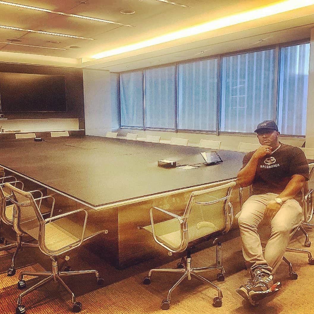 マック・メインのインスタグラム：「Bring sumthin to the table besides your fork #FoodForThought」