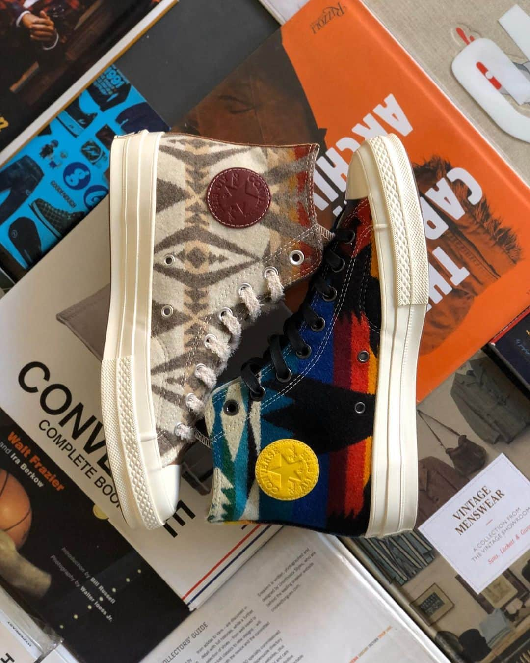 Mr. Tyさんのインスタグラム写真 - (Mr. TyInstagram)「I’ve never seen a pair of @pendletonwm @converse 70s before, so I had to merge two of my favorite things for myself 🤷🏾‍♂️. I was trying to pick a favorite between the two, but I couldn’t even do it— I love’m both!  @converse_style #ct70 #theshoegame #taylorgang #sneakerfreaker #kicksonfire #complexkicks #70s #ijustlikeshoes #converse #allstar #allstars #chucks #lifeinchucks #instachucks #conversestyle #lovemychucks #1970schucks #conversefamily #チャックテイラー #pendleton #chucktaylors #チャックテイラー70s #converse70s #pendletonblanket #sneakeraddict #weareallstars」3月5日 10時12分 - regularolty