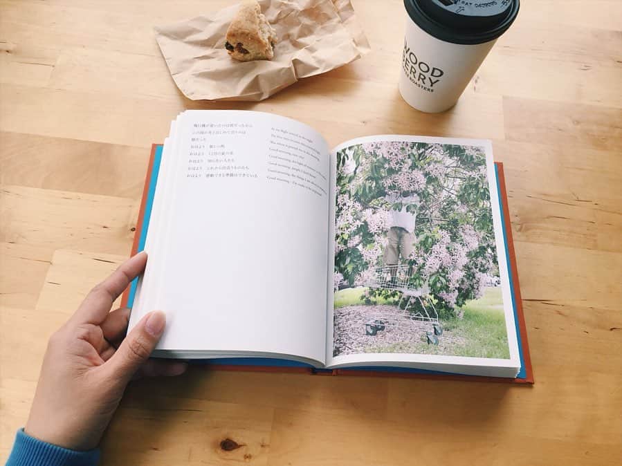 七咲友梨さんのインスタグラム写真 - (七咲友梨Instagram)「友達が写真集を見たコメントを書いてくれた。 . 嬉しくなってわたしももう一度丁寧にページをめくる。 その子の感想と一緒に写真集を旅するような感覚の朝。 . . フラットホワイトを飲みながら。 . お願いするとフラットホワイトを作ってくれるカフェ @woodberry_shibuya . . #朝になれば鳥たちが騒ぎだすだろう #写真集 #photobook #旅 #trip #フラットホワイト  #七咲友梨 #yurinanasaki #nanasakiyuri . . マリちゃん、ありがとう😊」3月5日 10時35分 - nanasaki_yuri