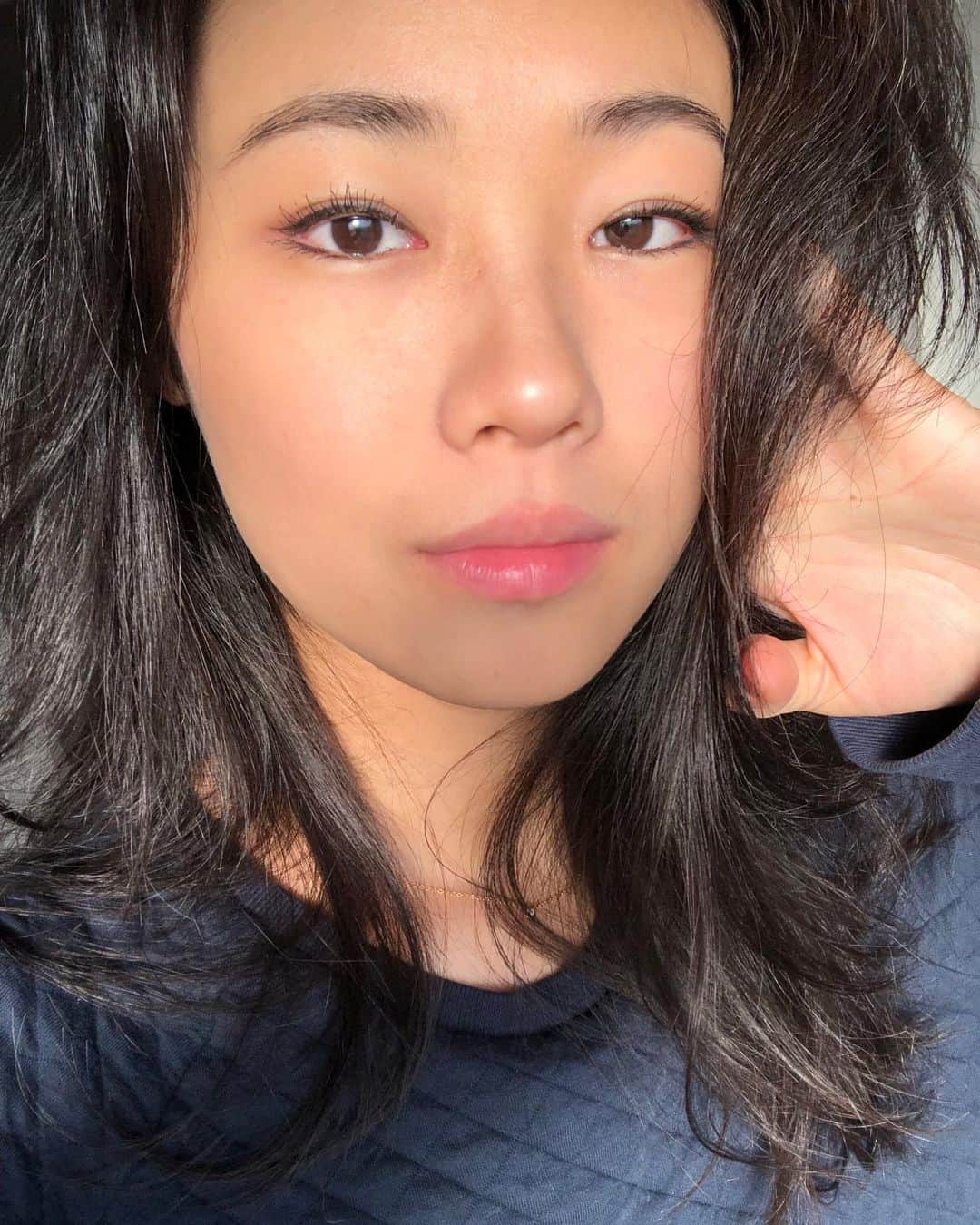 芦田ユリナのインスタグラム：「And it’s the start of another day 😌✨ #morning #goldenhourselfie #nofilter」