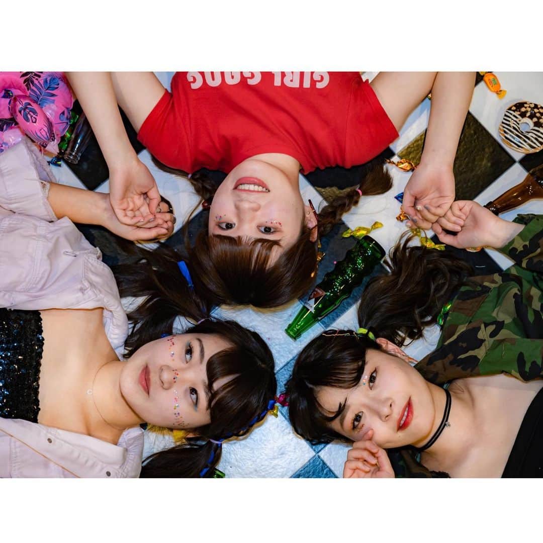 佐野来実のインスタグラム：「パンキー🎸 にちこが編集してくれた図鑑別冊の「蓄音記」の一コマ。」