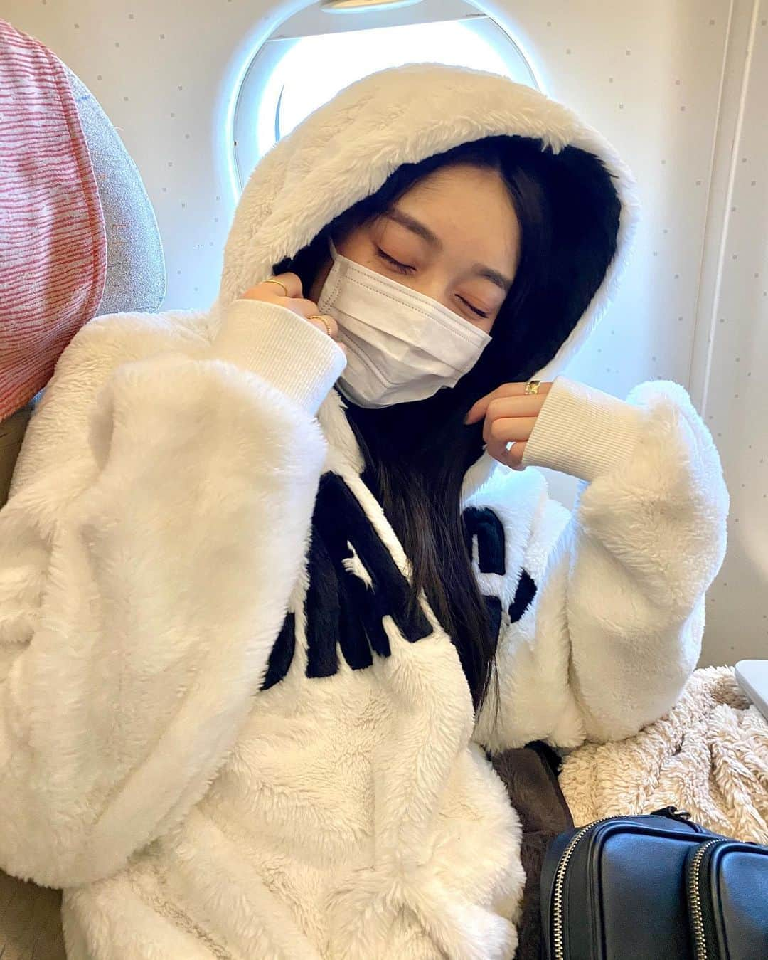 松川菜々花さんのインスタグラム写真 - (松川菜々花Instagram)「プライベートで海外に行きたい✈️」3月5日 12時34分 - matsukawa__nanaka