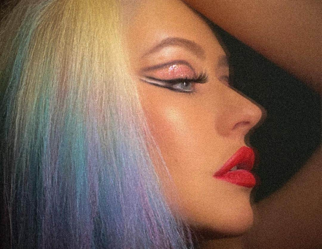 クリスティーナ・アギレラさんのインスタグラム写真 - (クリスティーナ・アギレラInstagram)「🦄💗💜💙💚💛🧡❤️」3月5日 12時59分 - xtina