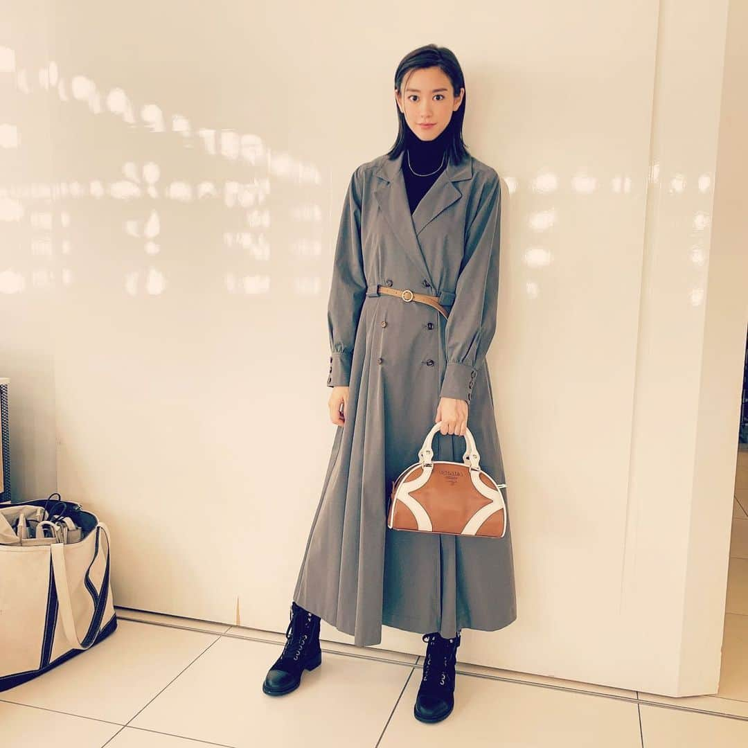 桐谷美玲さんのインスタグラム写真 - (桐谷美玲Instagram)「昨日の服👗トレンチ風ワンピース ブランドはタグ付けしてます🙋‍♀️」3月5日 13時57分 - mirei_kiritani_