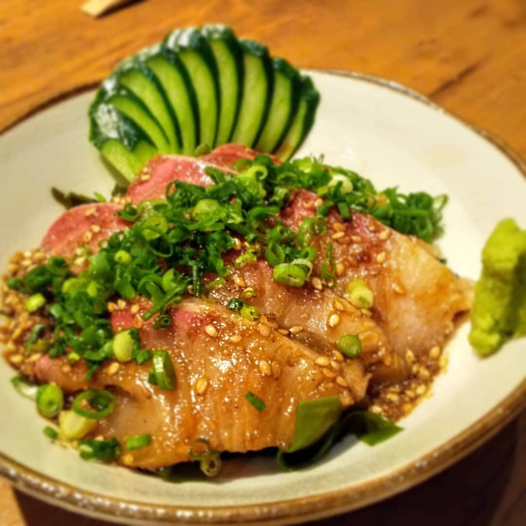 九州うまか 北浜店のインスタグラム：「ブリのりゅうきゅうでございますよ。  #九州うまか#九州うまか北浜店#北浜#淀屋橋#天満橋#京橋#肥後橋#堺筋本町#大阪#大阪グルメ#居酒屋#日本酒#焼酎#純米#泳ぎイカ#もつ鍋#九州料理#九州#博多#福岡#鹿児島#宮崎#佐賀#長崎#大分#熊本#肉#鯖」