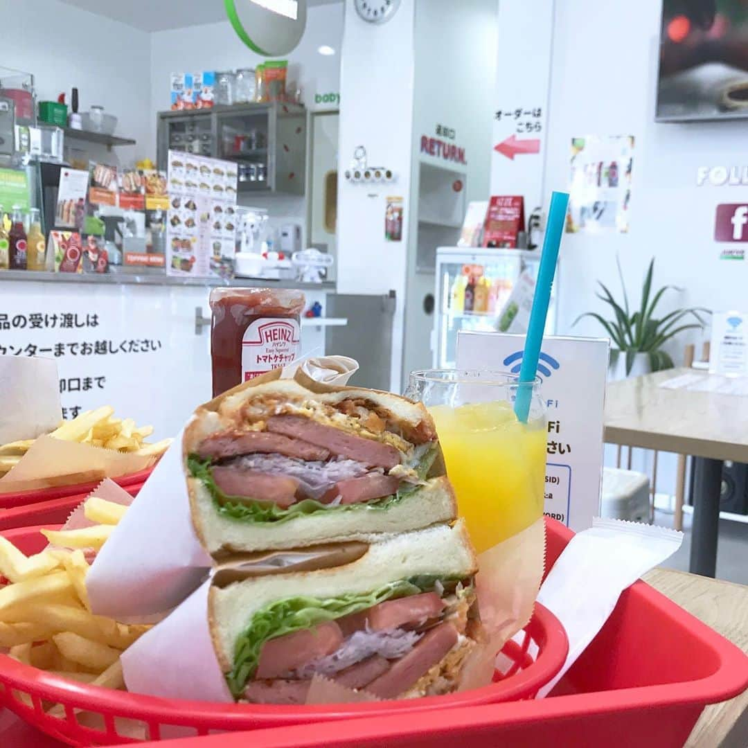 印藤虎太郎のインスタグラム：「本町にある美味しいお店🥪」