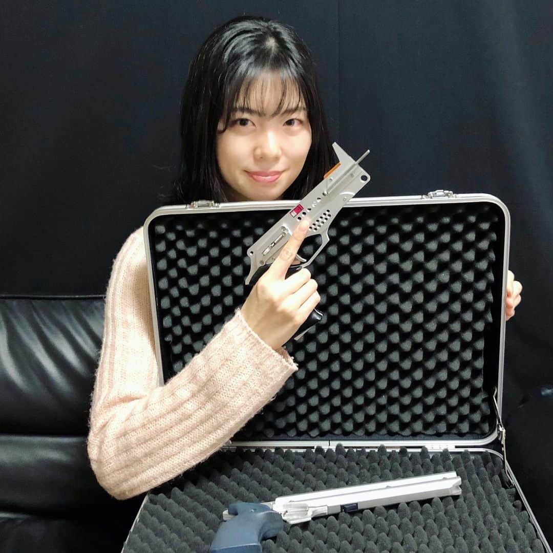 のインスタグラム：「、 ゴム銃暦40年の 達人から引き継いだ 高級ゴム銃です。 動画はtiktok . . #ゴム銃 #日本ゴム銃射撃協会」