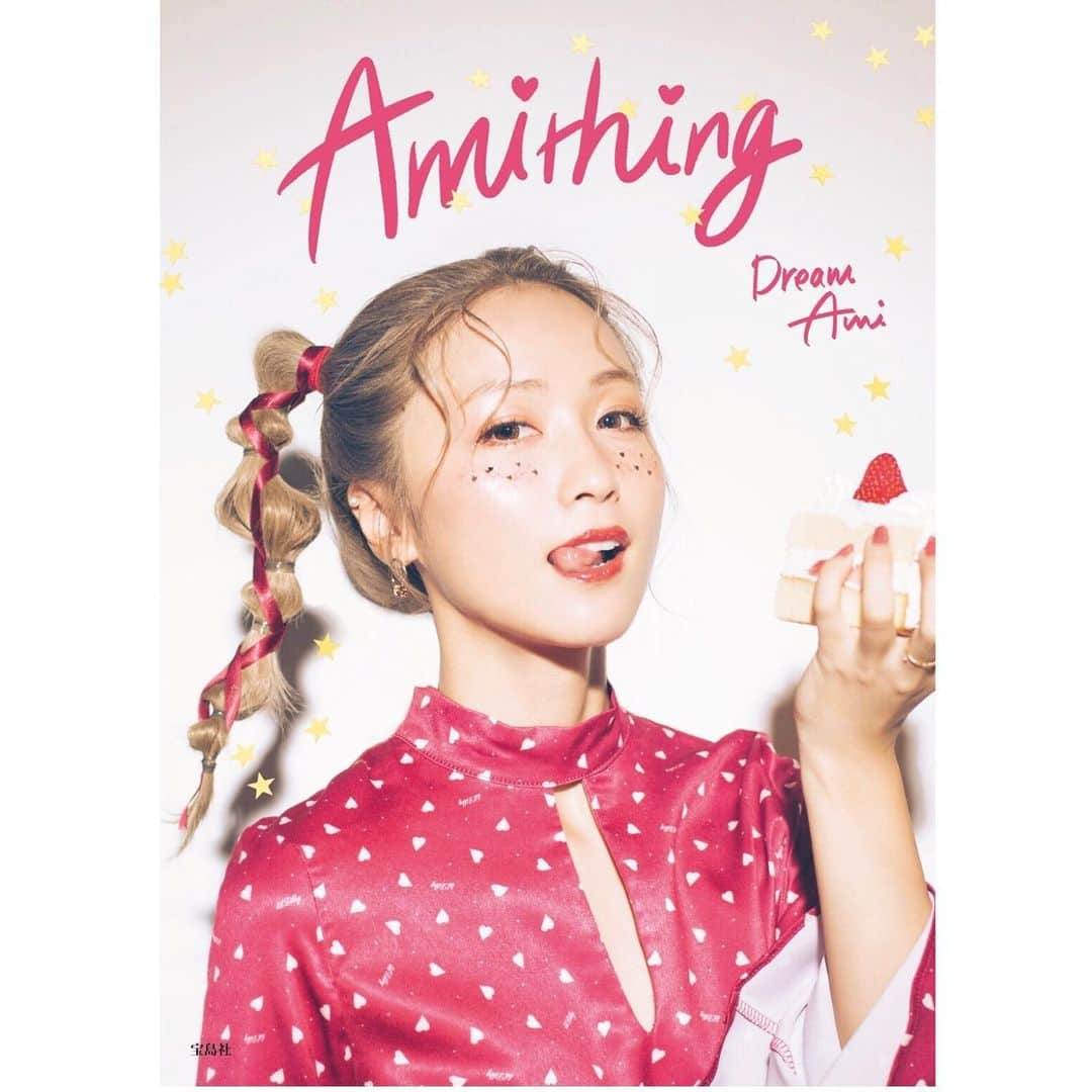 月刊EXILEさんのインスタグラム写真 - (月刊EXILEInstagram)「【Dream Ami】 本日発売‼️ 初のスタイルブック「Amithing」📕 . . このスタイルブックでは、カラーをテーマにした撮りおろしのファッションページのほか、私物ファッションアイテムや私服をたっぷりと紹介✨ また、Amiを作るヘアメイクやスキンケアのハウツーも💡 旅が好きな彼女が訪れたL.Aでは、 素の表情や旅を楽しむ自然な姿のプライベートショットが満載❣️ 撮影を行ったのは、 同じくE-girlsでも活躍していたDream Aya📸 仲良しのふたりが日本で撮りためていた写真も収録するほか、ふたりの対談ページも📝  そのほか、旅の必需品、ハマリもの、自身の夢、生い立ちなど、Amiのすべてが詰まった、永久保存版の1冊📖  ぜひ、チェックしてください✅ ◇◆◇◆◇◆◇◆◇◆◇◆◇◆◇◆◇◆◇◆◇◆◇◆◇ 現在発売中の『月刊EXILE 4月号』では、Amiプロデュースのブランド「Amithing」のアイテムを着た撮りおろしや、インタビューでは、スタイルブック『Amithing』について話を聞きました📚 ◇◆◇◆◇◆◇◆◇◆◇◆◇◆◇◆◇◆◇◆◇◆◇◆◇◆ 【発売日】 3/5(木) . . 【出版社】 宝島社 . . 【単行本】 112ページ（B5サイズ） . . 【価格】 本体1600円+税 -------------------------------------------- E.G.family mobile http://m.egfamily-m.jp/q」3月5日 18時10分 - exile_magazine