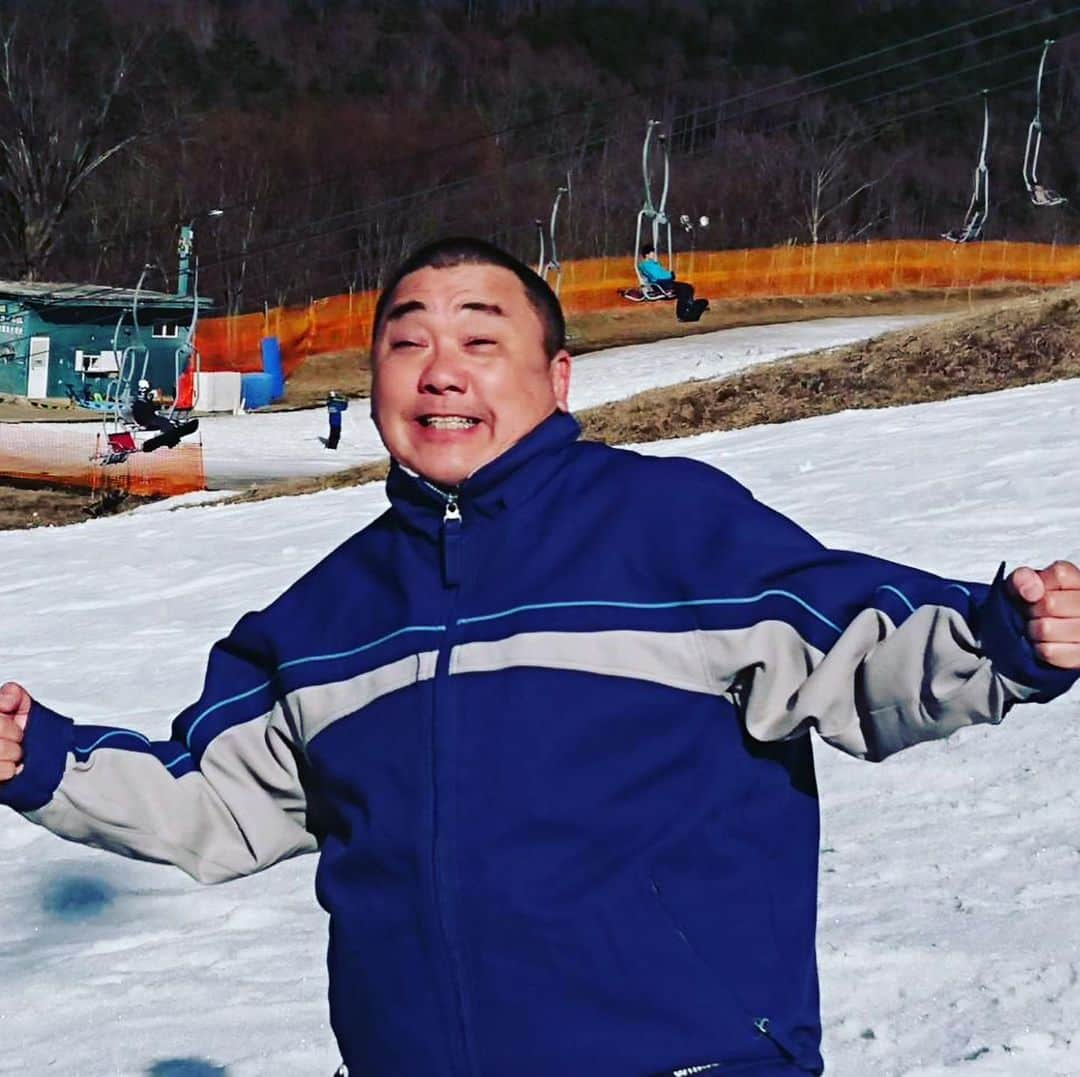 山本圭壱さんのインスタグラム写真 - (山本圭壱Instagram)「雪だぁーーー！ だぁーーー！ だぁーーー！だぁーーー！ だぁーーー！だぁーーー！ #雪だぁー！ #だぁーーー！ #山本圭壱 #けいちょん #けいちょんチャンネル」3月5日 18時18分 - yamamogt