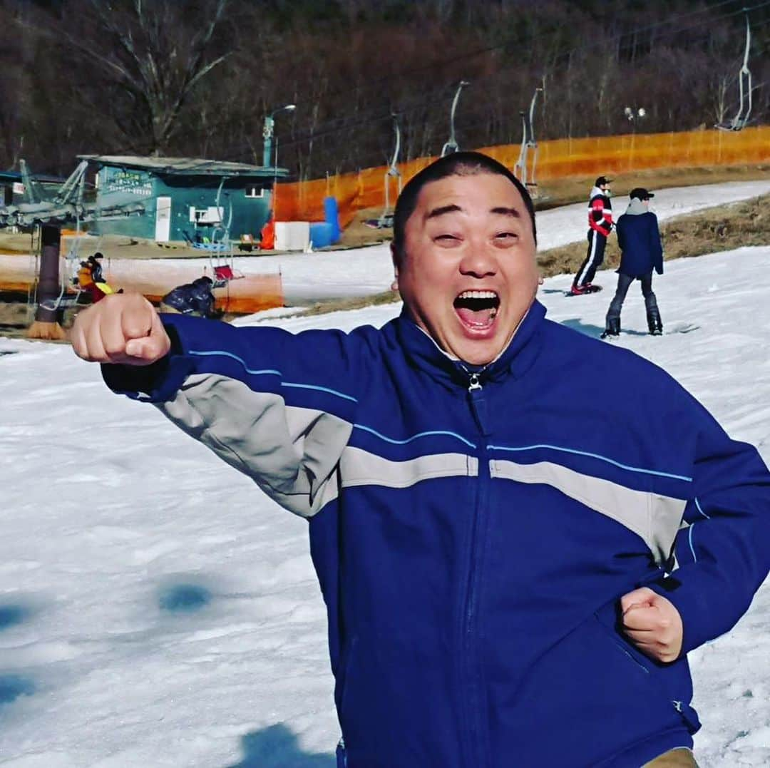 山本圭壱さんのインスタグラム写真 - (山本圭壱Instagram)「雪だぁーーー！ だぁーーー！ だぁーーー！だぁーーー！ だぁーーー！だぁーーー！ #雪だぁー！ #だぁーーー！ #山本圭壱 #けいちょん #けいちょんチャンネル」3月5日 18時18分 - yamamogt