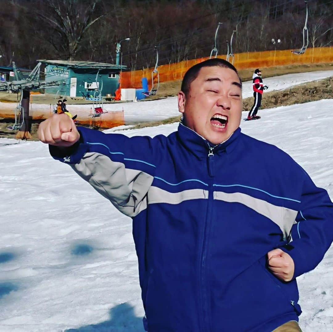 山本圭壱さんのインスタグラム写真 - (山本圭壱Instagram)「雪だぁーーー！ だぁーーー！ だぁーーー！だぁーーー！ だぁーーー！だぁーーー！ #雪だぁー！ #だぁーーー！ #山本圭壱 #けいちょん #けいちょんチャンネル」3月5日 18時18分 - yamamogt
