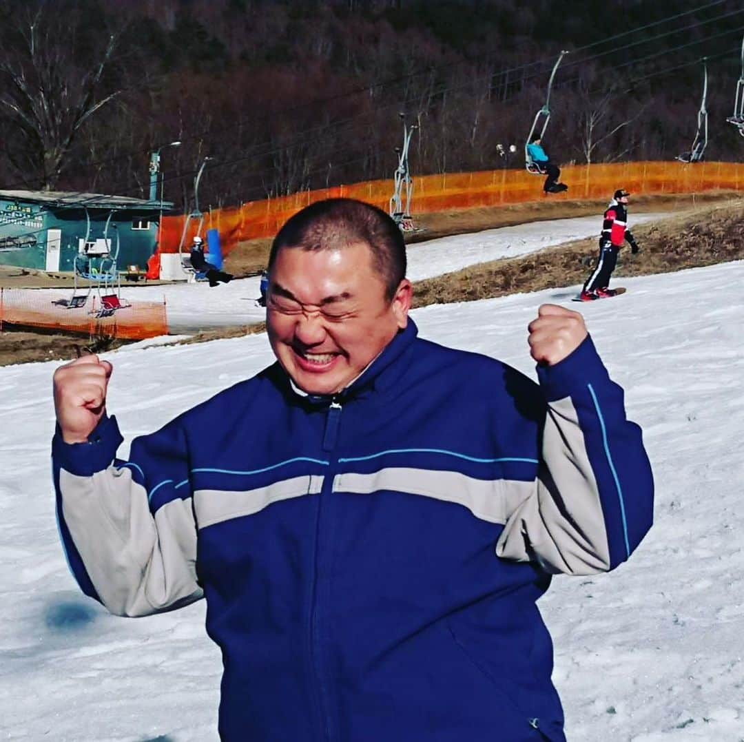 山本圭壱さんのインスタグラム写真 - (山本圭壱Instagram)「雪だぁーーー！ だぁーーー！ だぁーーー！だぁーーー！ だぁーーー！だぁーーー！ #雪だぁー！ #だぁーーー！ #山本圭壱 #けいちょん #けいちょんチャンネル」3月5日 18時18分 - yamamogt