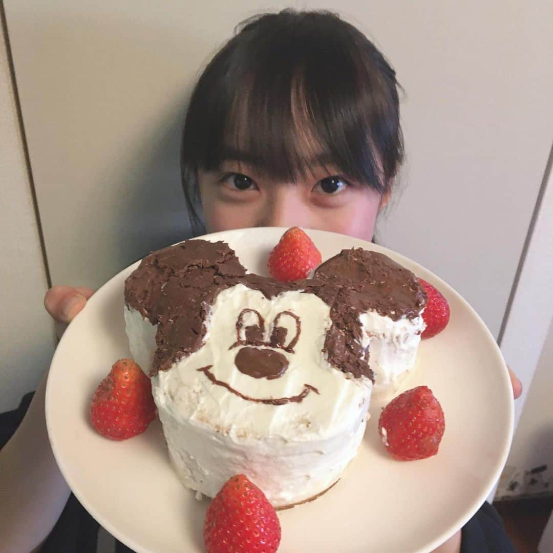 牧野羽咲さんのインスタグラム写真 - (牧野羽咲Instagram)「ミッキーケーキ！！ #ミッキーケーキ  #今日はつまみ食いしなかった😂 #明日は何を作ろうかな🤔 #牧野羽咲」3月5日 18時11分 - makino_usa_001