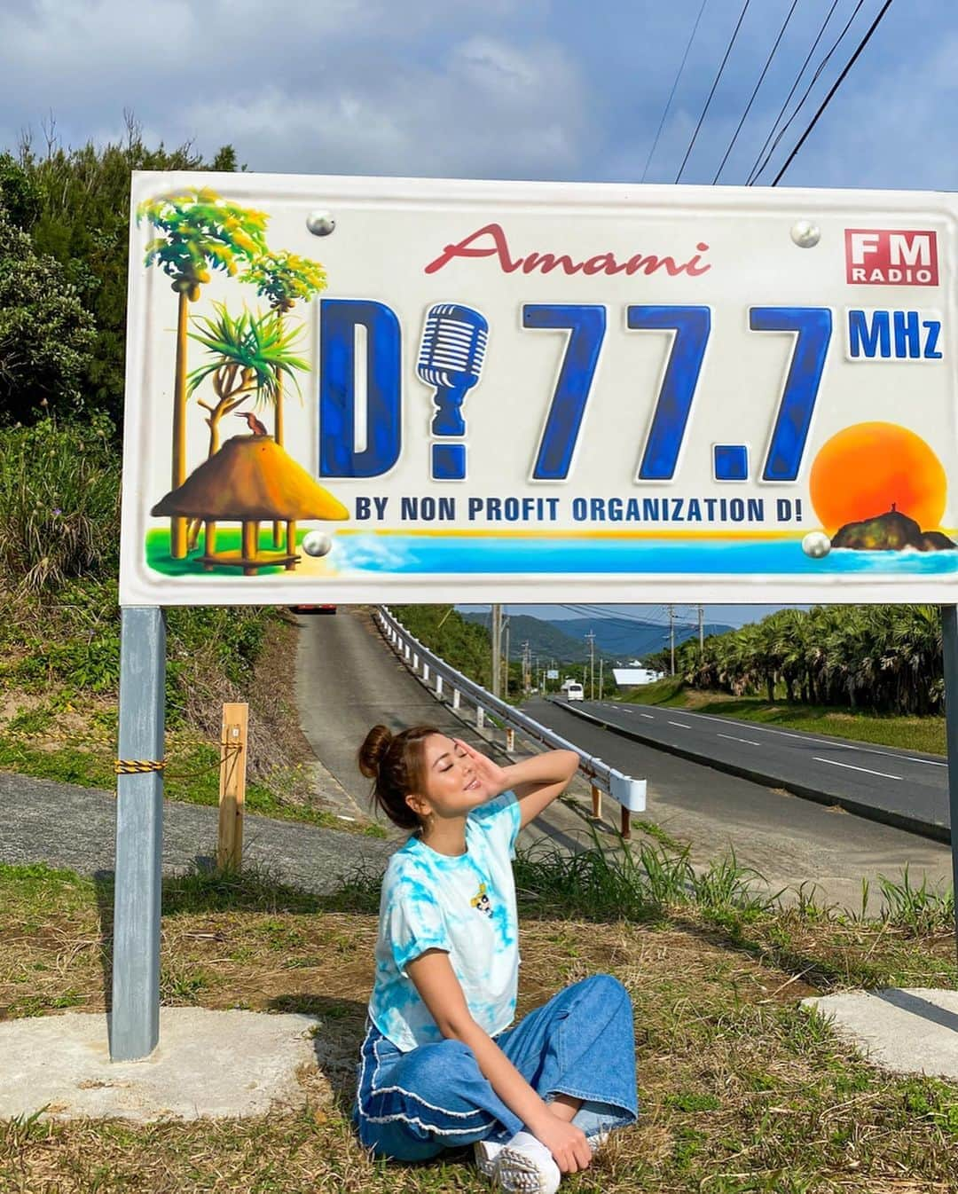 木村理恵さんのインスタグラム写真 - (木村理恵Instagram)「奄美に旅行✈️行ってきたぁ🌊✨ ・ ・ なんかすごい疲れてたのか浄化されたぁ🌺 ・ ・ ⚠️ウイルス対策をしっかりした上で旅行に行ってきました🙏 ご理解お願いします🙏 ・ ・ ストーリーはこれから徐々にあげていくので、見てみてね🥺❣️ ・ ・ #amami#amamioshima #island #vacation#trip#road#japanesegirl#girls#travel #奄美#奄美大島#鹿児島#タビジョ#旅行#女子旅#らーきむ」3月5日 18時41分 - rierienari1229