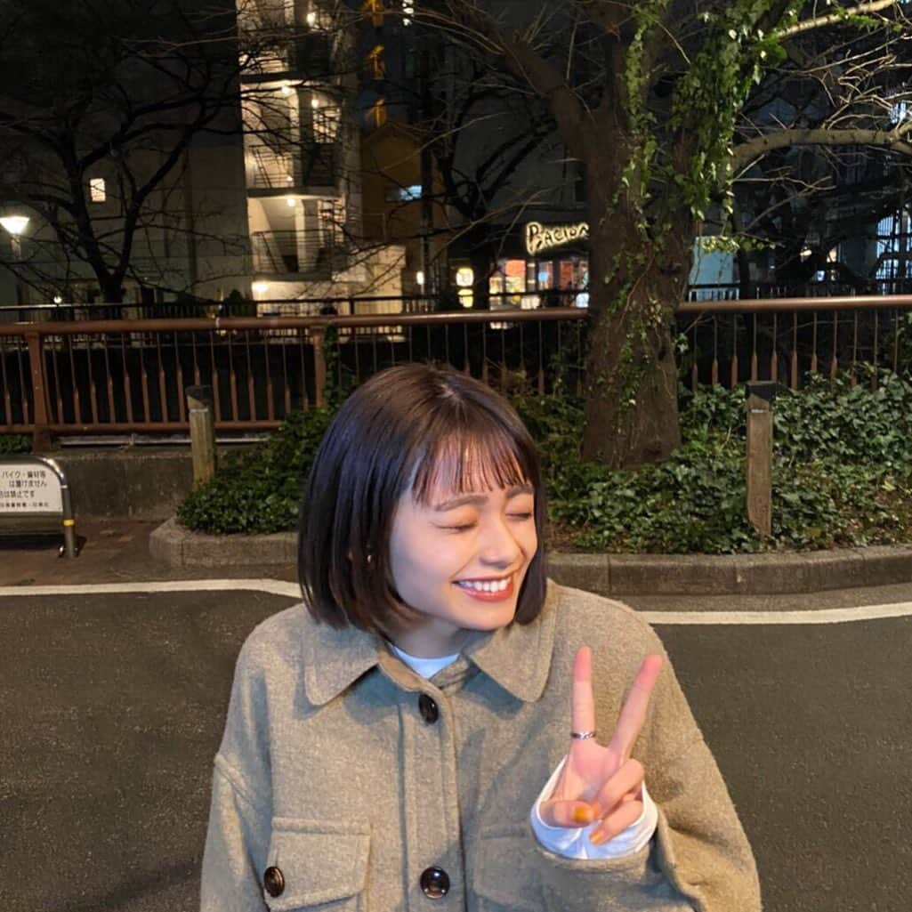 足立佳奈のインスタグラム：「はいぴーすっ✌🏻」