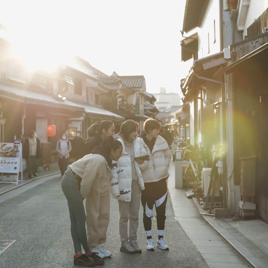 izu（出岡美咲）さんのインスタグラム写真 - (izu（出岡美咲）Instagram)「最後は岡山まで足を伸ばして　ゆるり、倉敷の街並みを散歩。﻿ 風情があって、時を忘れる美しい街でした。﻿ またゆっくり来たいと思う街。﻿ ﻿ ﻿ ﻿ #NBC #naturalbeautycamp ﻿ #ナチュラルビューティーキャンプ ﻿ #JR西日本 ﻿ #せとうちパレット #広島旅行 #女子旅 #倉敷」3月5日 19時33分 - izu_stagram