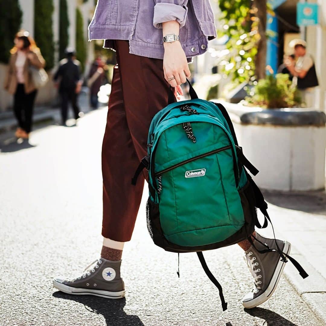 Coleman Japanのインスタグラム：「【直営店バッグ🎒フェア開催！】 コールマン直営店（昭島店除く）では3月6日（金）より、バッグフェアを開催します！ ・ #新生活 🌸にぴったりのアイテムをラインナップしておりますので、是非チェックしてみてくださいね😊 ・ 期間：2020/3/6〜3/22 ※昭島店は開催しておりません ・ ・ ・ #灯そうColeman #灯そうコールマン #灯そう #Coleman #コールマン #Backpack #バックパック #Rucksack #リュックサック #リュック #Daypack #デイパック #WALKERシリーズ #walker25 #walker33 #ウォーカー #ウォーカー25 #ウォーカー33 #コールマンリュック #黒リュック」