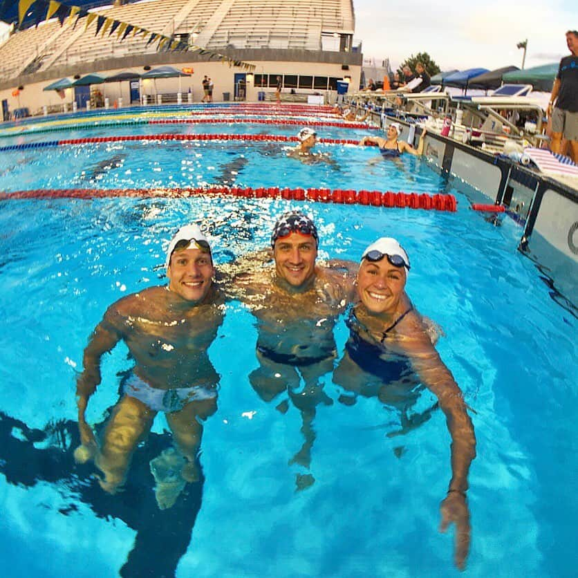 エリザベス・バイゼルのインスタグラム：「Honored to stand by these two incredible humans to help raise funds that go directly towards drowning prevention programs and teaching children with special needs how to swim! Visit maccrutchfieldfoundation.com to donate and get your tickets for the September 19th event in Tallahassee!」