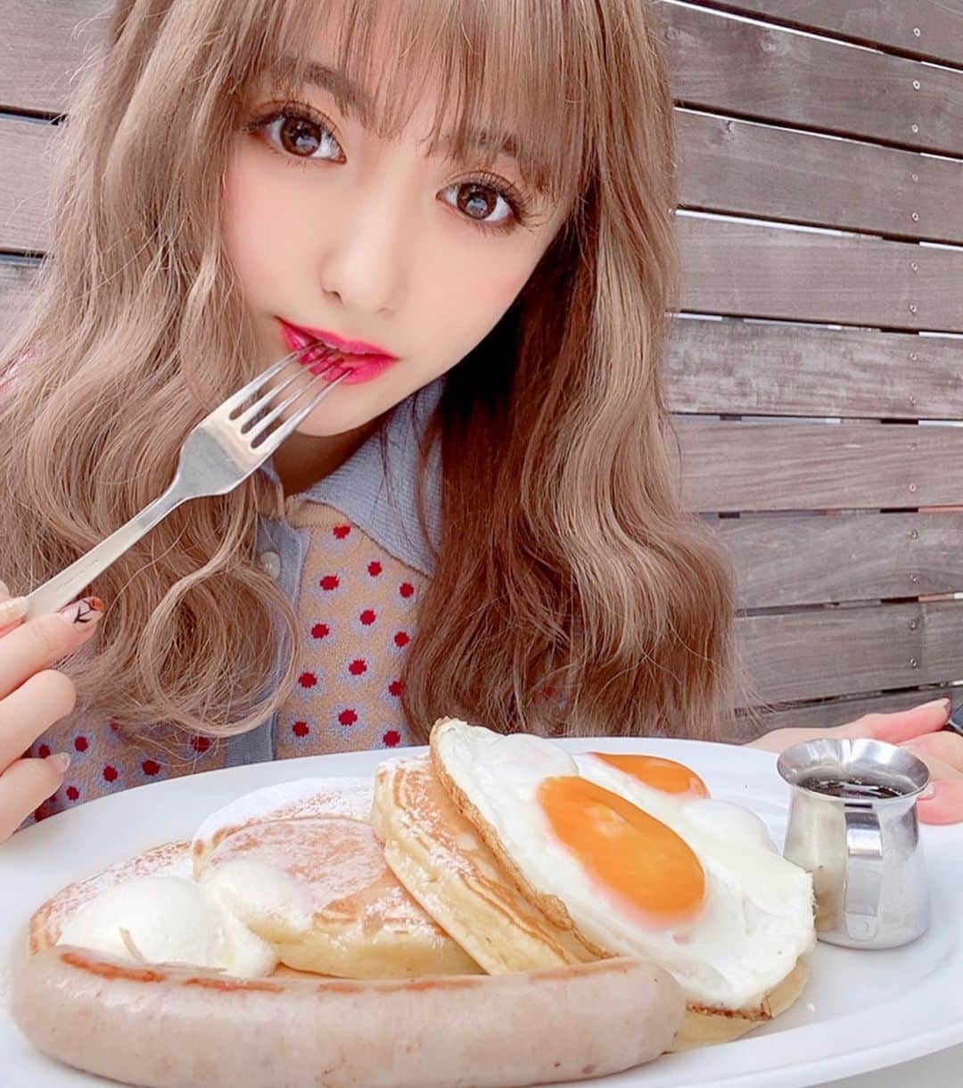 ひなたろす（佐原ひなた）のグルメインスタ