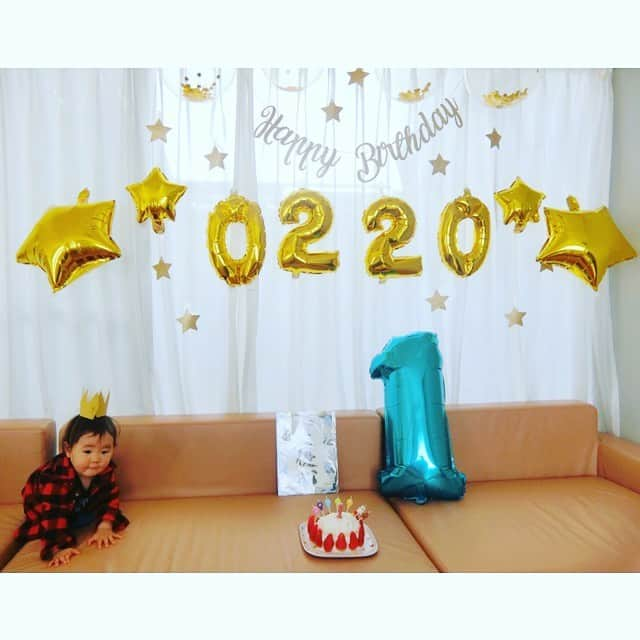 NON-Pさんのインスタグラム写真 - (NON-PInstagram)「友優心⭐️1歳の誕生日㊗️🎉 〜ママの手作りバースデーケーキ編〜🎂❤️🎂❤️🎂❤️🎂❤️ ・ もちろん、じっとはしてくれません😅 動き回るから、理想の写真は全く撮れず📸💦ww 可愛いから良し😍👍💕💕 ・ ・ #誕生日 #birthday #birthdayboy #生まれてきてくれてありがとう  #選んでくれてありがとう #1歳 #1歳誕生日 #㊗️ #birthdaycake #🎂 #party #baby #boy #family #happy #smile  #友優心 #ゆうしん #yuushin #cute #🤱🏻 #家族 #papa #mama #宝物 #mylove #iloveyou #愛してる」3月5日 20時25分 - nonp_mam