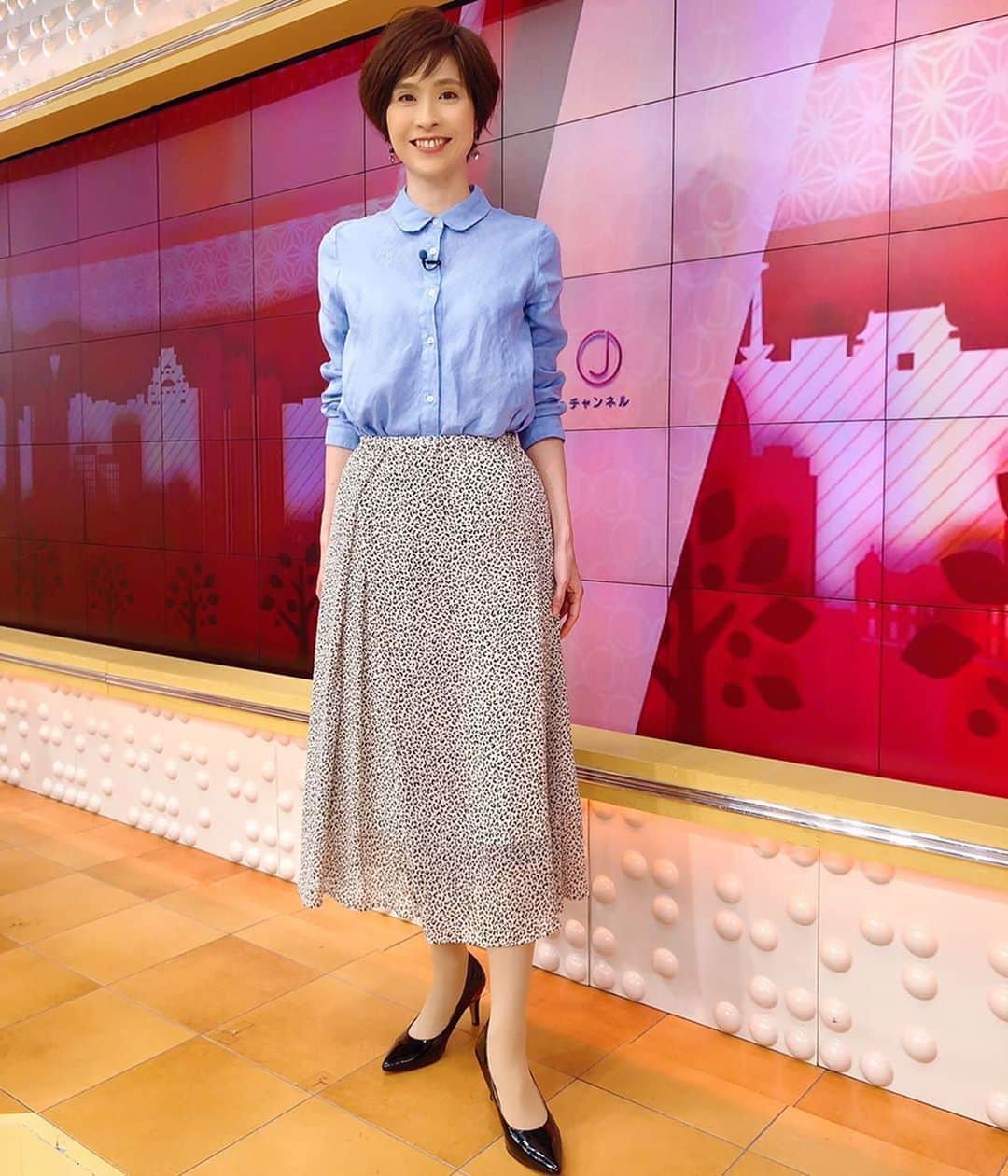 今村涼子さんのインスタグラム写真 - (今村涼子Instagram)「#衣装　シャツ#RESPEC スカート#Nerińe #633ドラえもん天気 #スーパーJチャンネル」3月5日 20時37分 - ryoko.imamu
