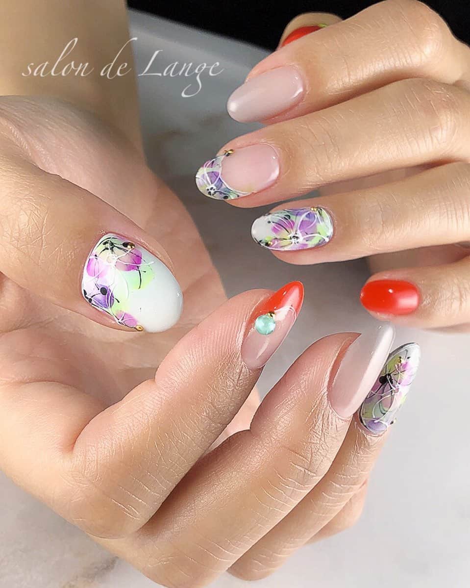 salon de Langeのインスタグラム：「* 久しぶりすぎる投稿♡﻿ ﻿ ﻿ 今日からボチボチ…♪ _______________________ ﻿ ﻿ ✽.。salon de Lange * .✽﻿ （ ｻﾛﾝﾄﾞﾗﾝｼﾞｪ ）﻿ ﻿ ﻿ ⇩ｽﾀｯﾌ ｲﾝｽﾀｸﾞﾗﾑ⇩﻿ @lange_staff ﻿ ﻿ ﻿ ◼︎ご予約は﻿ ①📲090-7044-7721﻿ ②salondelange2019@gmail.com﻿ （staff ｲﾝｽﾀのﾄｯﾌﾟﾍﾟｰｼﾞから📩）﻿ ③ﾈｲﾙﾌﾞｯｸ ｱﾌﾟﾘから💅﻿ ﻿ ﻿ 名古屋市中村区名駅3丁目23-6 ﻿ 第二千福ビル3階 🚃名古屋駅から徒歩7分﻿ ﻿ ﻿ ﻿ ﻿ #minakoyama ﻿ #salondelange ﻿ #サロンドランジェ﻿ #みーみ﻿ #児山未奈﻿ #ellabyshinygel ﻿ #ellastagram0314 ﻿ #ワンカラーネイル﻿ #nails﻿ #nailstagram ﻿ #名古屋ネイルサロン ﻿ #名駅ネイルサロン ﻿ #オフィスネイル﻿ #ジェルネイル﻿ #naildesign﻿ #gel #gelart」